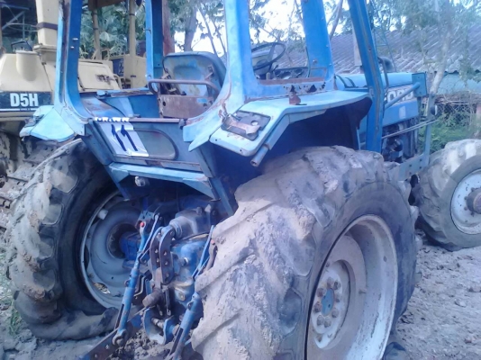 ขายด่วนครับ รถไถ FORD ขายถูกครับ ตามสภาพ เลยครับ เก็บงานนิดหน่อยสวยเลยครับ