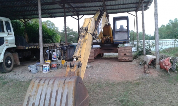 ขายรถแบคโฮ KOBELCO MARK 3 สภาพเดิมๆเอกสารทะเบียนเครื่องดีปั้มดีโซ่หนาเอวแน่นทำงานดีไม่มีโหลด