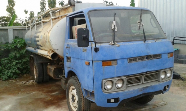 ขายรถน้ำ 6 ล้อมัสด่าสภาพพร้อมใช้ไม่มีทะเบียน