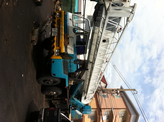 ขายให้เช่าเครน 20,25,30,50 ตัน รายวันเดือน 086-354-3233