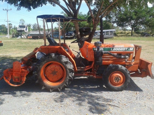 ขายรถไถKUBOTA L2002DT-M 3สูบ 4&times;4โฟร์ อุปกรณ์ โรตารี่ จอบหมุน ผานหลัง ใบดันหน้า เครื่องดี สภาพพร้อมใช้งาน สนใจโทร 090-8588220คุณนะ ID:narong498 หรือ www.truck.in.th/498 หรือ Fb:ณรงค์ ซื้อขายรถมือสอง(เว็บไซต์ส่วนตัว)