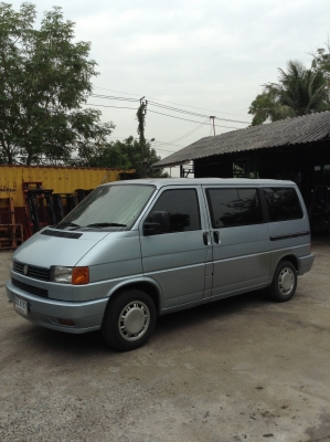 +++ ขายรถตู้ด่วน !!! ลดราคาเหลือ 195,000.- บาทครับ  VOLKSWAGEN  ปี 93  เครื่องเบนซิน ติดแก๊ส  เกียร์ออโตเมติค  ช่วงสั้น  มีซันรูฟ  สภาพพร้อมช้  พร้อมประกันครับ