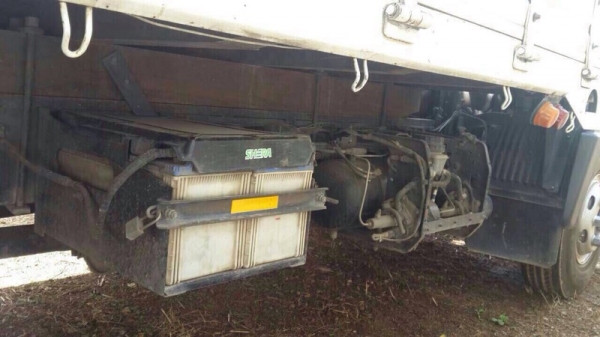 รถฮีโน่  6  ล้อ ไม่ดั้ม 150 แรงม้า. ปี 54  สนใจติดต่อ  081 - 6079515