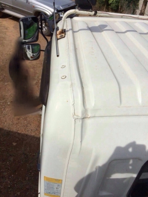 รถฮีโน่  6  ล้อ ไม่ดั้ม 150 แรงม้า. ปี 54  สนใจติดต่อ  081 - 6079515