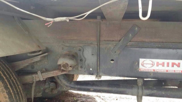 รถฮีโน่  6  ล้อ ไม่ดั้ม 150 แรงม้า. ปี 54  สนใจติดต่อ  081 - 6079515