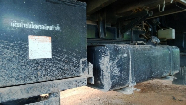 รถอีซูซุ 10 ล้อดั้ม FXZ  270 แรงม้า. ปี 49  ( รถวิ่ง 27x,xxx กว่า กม. )  สนใจติดต่อ 081 - 6079515