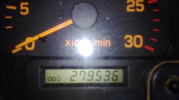 รถอีซูซุ 10 ล้อดั้ม FXZ  270 แรงม้า. ปี 49  ( รถวิ่ง 27x,xxx กว่า กม. )  สนใจติดต่อ 081 - 6079515