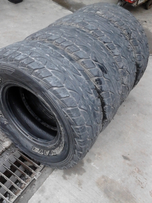 31X10.50R15 DUNLOP GRANDTREK AT3  ชุด 4 เส้น ดอกยางหนา เสมอทั้ง 4 เส้น   TEL.081-427-3941