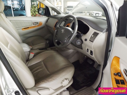 TOYOTA INNOVA 2.0V VVTi TOYOTA INNOVA 2.0V VVTi