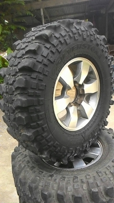 ขายยางตะขาบ 35 X 10.5 R16 Silver Stone ปี 11 พร้อมล้อ
