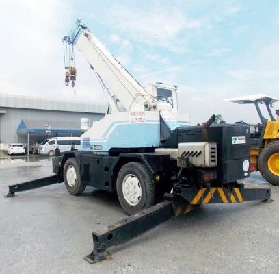 โปรโมชั่นส่งท้ายปี เครน 4ล้อ 8ตัน TADANO TR80M-1 ขาไขว้( X-Type) นำเข้าจากญี่ปุ่น 090-986-2521