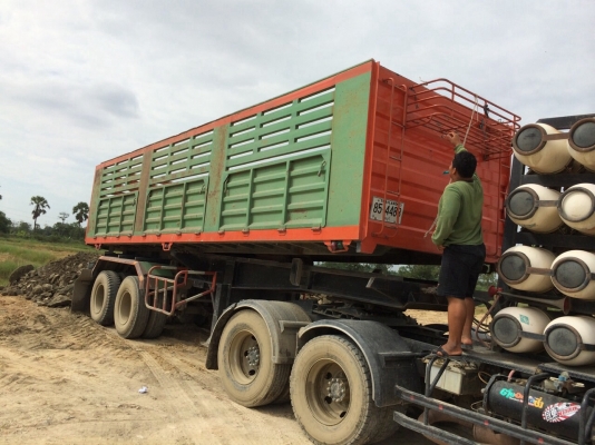 ขายหางเซมิดั้ม2เพลาอู่ชัยเจริญยาว8เมตรต่อมาใช้ได้ปีกว่าๆทรงสวย