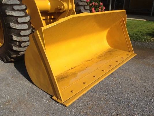 มาใหม่!!! รถตัก Komatsu WA 120-3 ซีเรียลสูง เครื่องดำรุ่นใหม่ สภาพพร้อมมาก หาที่ติไม่เจอ 090-986-2521 อ๊อบ