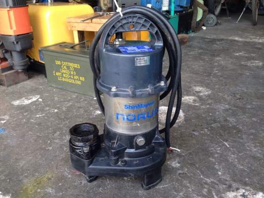 ขายไดโว่ดูดน้ำ Shinmaywa 1HP. 380V made in Japan ขนาดท่อ 1.5 นิ้ว สภาพสวยมาก วิ่งนิ่ม พร้อมใช้งาน