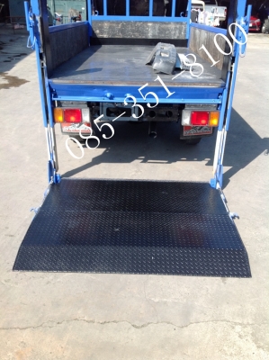 รถบรรทุกสี่ล้อ NKR