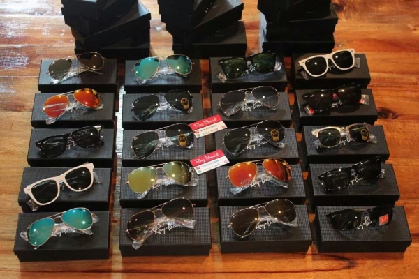 จำหน่ายแว่นตา Rayban ราคาถูก