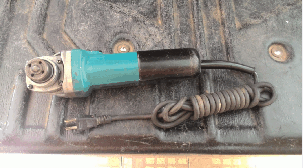 ขายหินเจียร 4นิ้ว Makita 9556HN 840W. 11000/min.