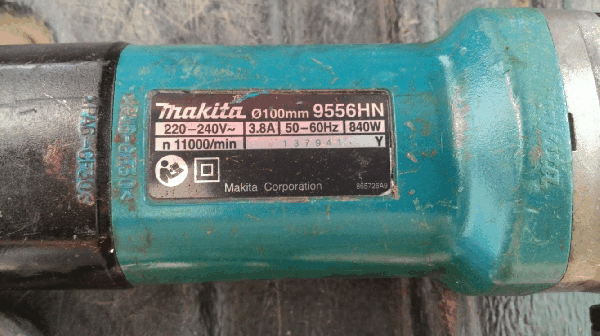 ขายหินเจียร 4นิ้ว Makita 9556HN 840W. 11000/min.