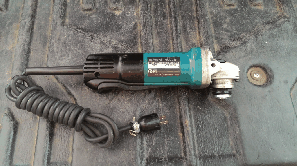 ขายหินเจียร 4นิ้ว Makita 9556HP 840W. 11000/min.