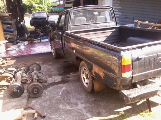 มาสด้า 1300 แยกขายเป็นอะไหล่ครับ มาสด้า 1300 แยกขายเป็นอะไหล่ครับ