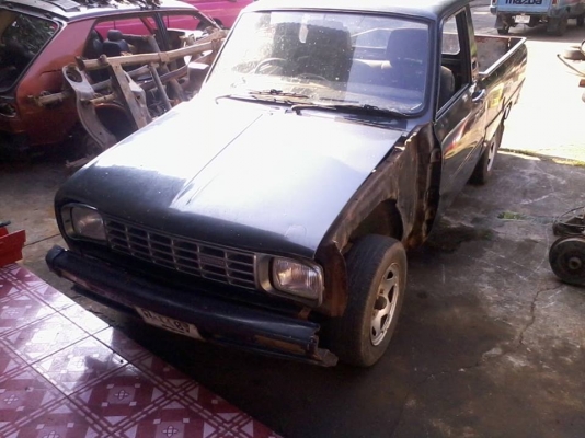 มาสด้า 1300 แยกขายเป็นอะไหล่ครับ มาสด้า 1300 แยกขายเป็นอะไหล่ครับ