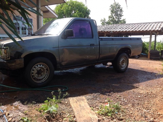 ขายนิสสันบิ๊กเอ็มปี 93 เครื่อง 2500 ซีซี ฝาแดง สภาพพร้อมใช้งาน