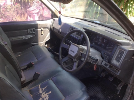 ขายนิสสันบิ๊กเอ็มปี 93 เครื่อง 2500 ซีซี ฝาแดง สภาพพร้อมใช้งาน