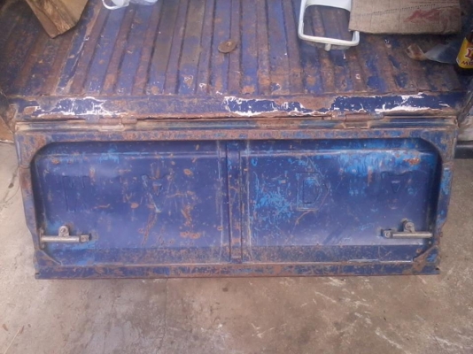 มาสด้า 1000  แยกขายเป็นอะไหล่ครับ 088-4050628