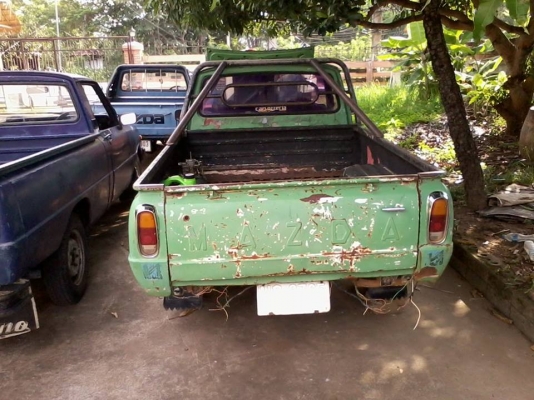 มาสด้า 1300  แยกขายเป็นอะไหล่ครับ 088-4050628