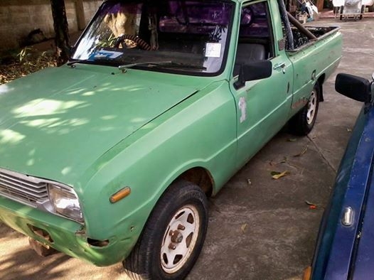 มาสด้า 1300  แยกขายเป็นอะไหล่ครับ 088-4050628