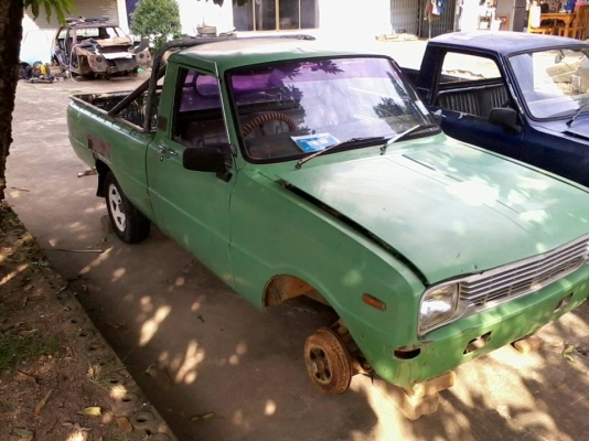 มาสด้า 1300  แยกขายเป็นอะไหล่ครับ 088-4050628