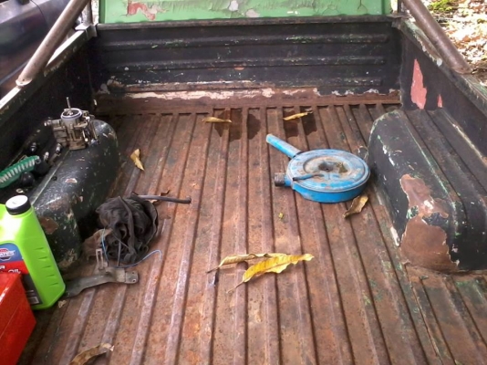 มาสด้า 1300  แยกขายเป็นอะไหล่ครับ 088-4050628