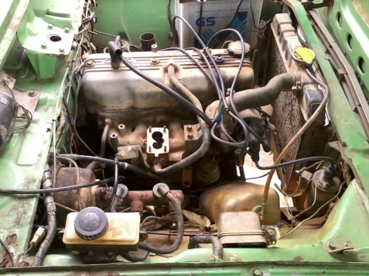 มาสด้า 1300  แยกขายเป็นอะไหล่ครับ 088-4050628