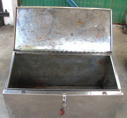 ขายกล่องสแตนเลสไว้เก็บของท้ายรถ กันฝน+กันแดดลดราคาเหลือ 1,500 บาท ขายกล่องสแตนเลสไว้เก็บของท้ายรถ กันฝน+กันแดดลดราคาเหลือ 1,500 บาท