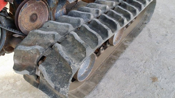 รถผสมเมล็ดกับปุ๋ยพร้อมหยอด YANMAR เก่าญี่ปุ่น สภาพพร้อมใช้งาน