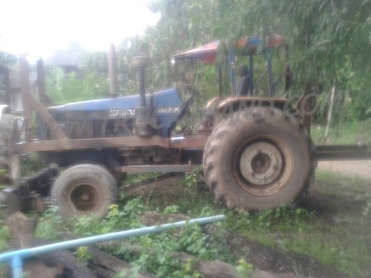 รถไถ FORD NEWHOLLAND รุ่น 6640 มีเอกสารหน้าเล่มด้วย รถไถ FORD NEWHOLLAND รุ่น 6640 มีเอกสารหน้าเล่มด้วย