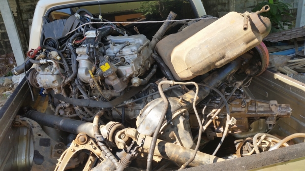 ขายเครื่องพร้อมเกียร์4jk1 ดีแม็ก2010  68000