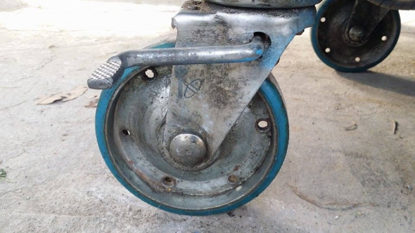 ลิฟต์ยกของไฟฟ้า เก่าญี่ปุ่น สามารถปรับระดับความสูงได้โดยใช้รีโมทย์ ลิฟต์ยกของไฟฟ้า เก่าญี่ปุ่น สามารถปรับระดับความสูงได้โดยใช้รีโมทย์