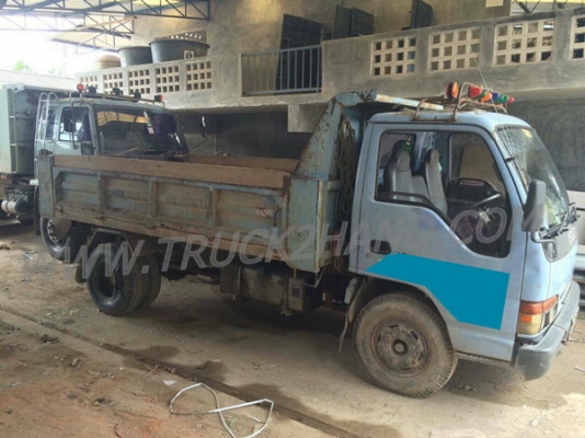 รถบรรทุก 6 ล้อดั๊มพ์ ISUZU รุ่น NPR เครื่อง 4 สูบ 120 แรงม้า ฝาขาว รถบรรทุก 6 ล้อดั๊มพ์ ISUZU รุ่น NPR เครื่อง 4 สูบ 120 แรงม้า ฝาขาว