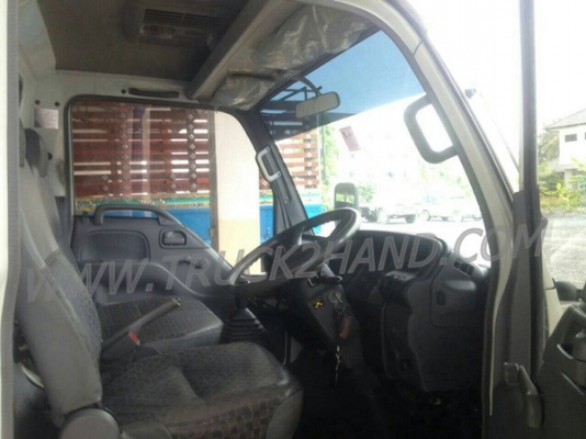 รถบรรทุก 6 ล้อ ISUZU NKR 130 แรงม้า น็อต 5 ตัว รถบรรทุก 6 ล้อ ISUZU NKR 130 แรงม้า น็อต 5 ตัว