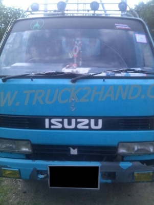 รถบรรทุก 6 ล้อ ยี่ห้อ ISUZU ช่วงสั้น ขนาด 88 แรงม้า รถบรรทุก 6 ล้อ ยี่ห้อ ISUZU ช่วงสั้น ขนาด 88 แรงม้า