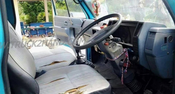 รถบรรทุก 6 ล้อ ยี่ห้อ ISUZU ช่วงสั้น ขนาด 88 แรงม้า รถบรรทุก 6 ล้อ ยี่ห้อ ISUZU ช่วงสั้น ขนาด 88 แรงม้า