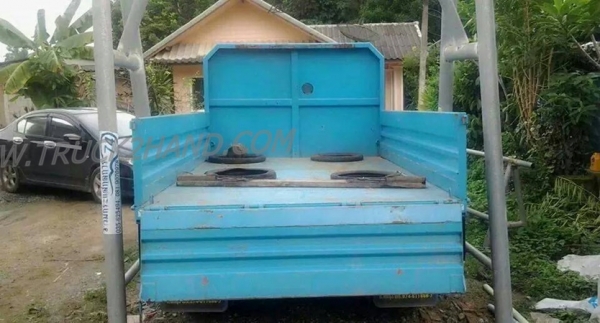 รถบรรทุก 6 ล้อ ยี่ห้อ ISUZU ช่วงสั้น ขนาด 88 แรงม้า รถบรรทุก 6 ล้อ ยี่ห้อ ISUZU ช่วงสั้น ขนาด 88 แรงม้า