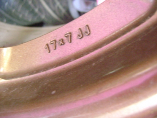 ขายแม็กซ์ LENSO ลาย CE28 (ไม่มียาง)