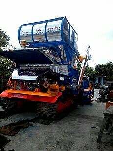 ขายรถเกี่ยวข้าวไทยเจริญการช่าง