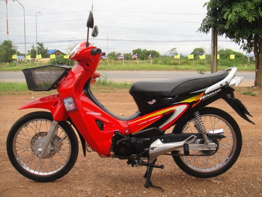 เวฟ125 สีแดง-ดำ ทะเบียนพร้อมชุดโอน ราคา 15,000 คับ เวฟ125 สีแดง-ดำ ทะเบียนพร้อมชุดโอน ราคา 15,000 คับ