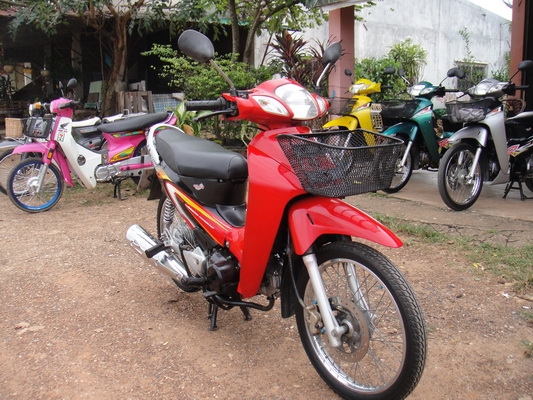 เวฟ125 สีแดง-ดำ ทะเบียนพร้อมชุดโอน ราคา 15,000 คับ เวฟ125 สีแดง-ดำ ทะเบียนพร้อมชุดโอน ราคา 15,000 คับ