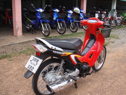 เวฟ125 สีแดง-ดำ ทะเบียนพร้อมชุดโอน ราคา 15,000 คับ เวฟ125 สีแดง-ดำ ทะเบียนพร้อมชุดโอน ราคา 15,000 คับ