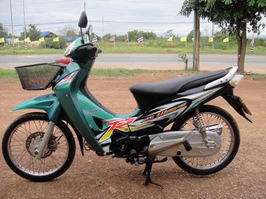 เวฟ125  สีเขียว-ดำ ทะเบียนพร้อมชุดโอน ราคา 16,000 คับ