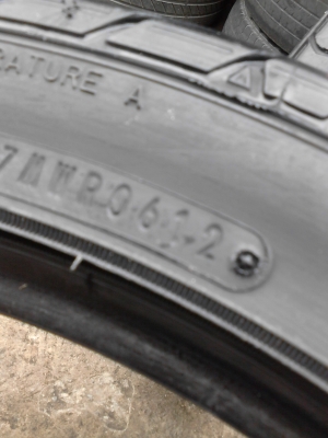 195/45R16 DUNLOP SP SPORT 2050 มี 2 เส้น ปี2012 TEL.081-427-3941 195/45R16 DUNLOP SP SPORT 2050 มี 2 เส้น ปี2012 TEL.081-427-3941